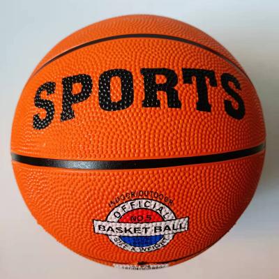 China Promotional Customized Sports Size 5# Standard Rubber Basketball for sale