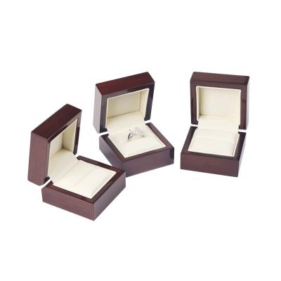 China YK Handmade What's Hot In Newest Product 2019 Current Wholesale Gift Supplier Promotional Gift Items Wooden Ring Box for sale