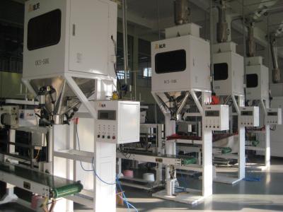 China Vacuum Sealing Automatic Flour Packaging Equipment , Sugar Salt Packing Machine for sale