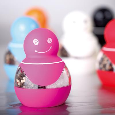 China Viable Kitchen Custom Colorful Cute Manual Mini 2 in 1 Grinder Snowman Salt Mill Salt and Pepper Jar for sale