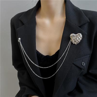 China GSOLD ALLOY Color Metal Heart Hip Hop Accessories Corsage Two-Wear Fashion Cool Silver Pearl Brooch Long Earrings For Women Jewelry for sale