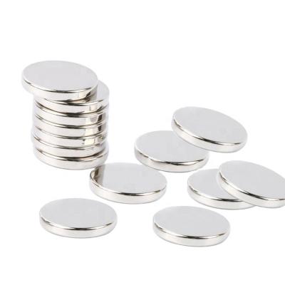 China Industrial Magnet On Stock Magnets Nickel-Coating Disc Strong Neodymium N52 Magnet for sale