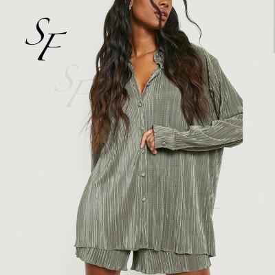 China Solid Color Long Sleeve Shirt Thermal Custom Ruffle Button Shorts Ladies Loose 2 Piece Oversized Casual Pleated Pajamas for sale