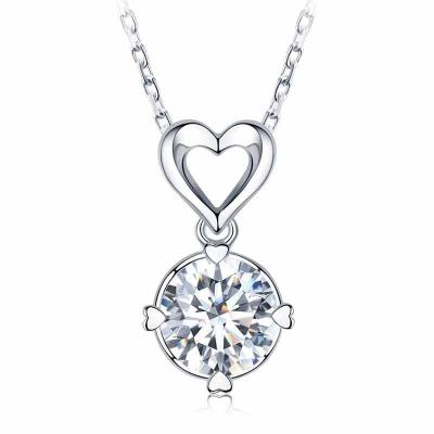 China TRENDY 925 Silver Plated 4 Prongs Round Shining Cut Zircon Heart Pendant Necklace For Women Jewelry for sale