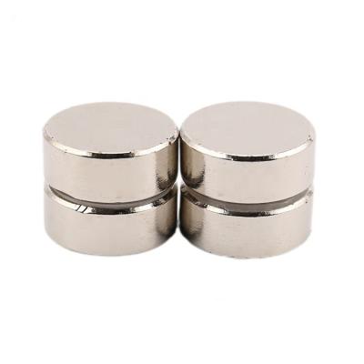 China Supplier N42 N45 N48 N50 N52 N54 Gold Neodymium Disc Magnet Industrial Magnet D20 X 8 Mm for sale