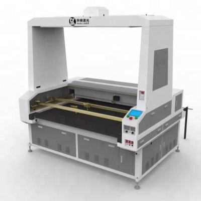 중국 Auto feeding CO2 laser cutting machine with CCD camera for textile printing and garment 판매용