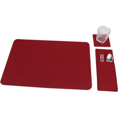 China Sustainable heavy duty table place mat set of 6 felt place mats set with coasters and knife and fork bag for sale