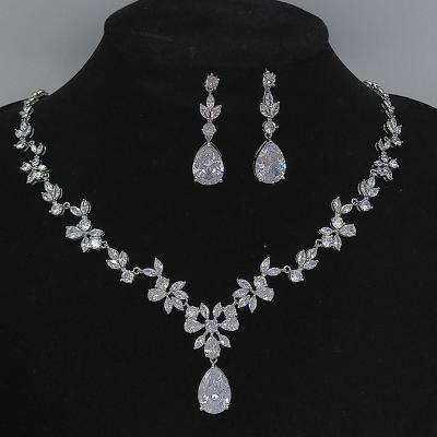 China CLASSIC Good Quality Cubic Zirconia Jewelry Set Teardrop Cubic Zirconia Necklace Earrings Set Bridal Wedding Jewelry Set WNS098 for sale