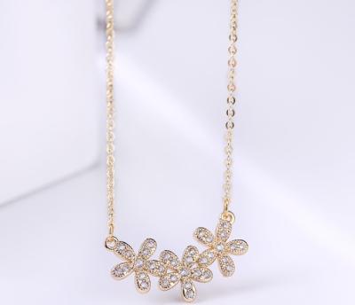 China Wholesale CLASSIC Cubic Zirconia Flower Necklace Fashion Choker Necklace Jewelry Copper Alloy Pendant Jewelry BQD169 for sale