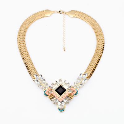 China NK642 Fashion CLASSIC Good Quality Necklaces For Women Gold Plated Resin Statement Necklaces Gypsy Wholesale for sale