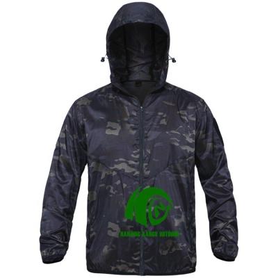 China Camouflage Lightweight Mens Oversized Jackets Winter Outdoor Jacket QUICK DRY for sale