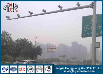 Cina Resistenza agli'agenti atmosferici di Pali della macchina fotografica del CCTV galvanizzata monitor della strada di H 6.5m in vendita