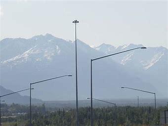 Cina Q345 35m RAL ha dipinto l'alta iluminazione pubblica palo dell'albero del ghisa in vendita