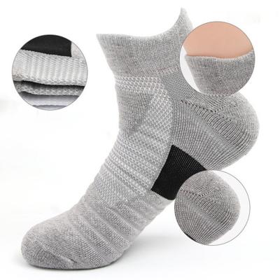 China 2021 Breathable Logo Swear Compression Sports Outdoor Running Socks Absorb Custom Basketball Anti-skid Deodorant New Arrivals For Men for sale