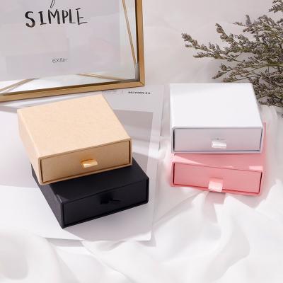 China Recycled Materials Wedding Foldable Christmas Doorgift Boxes Small Cylinder Gift Packaging Paper Box for sale