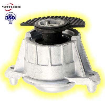 China 1. Attach the motor to the bracket.2. Engine Shock Absorption Factory Exports Parts For Chassis Molds Manufacturer E-CLASS W212 W204 Rubber Engine Mount For Mercedes Benz 204 240 43 17 for sale