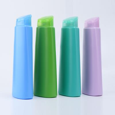 China Empty custom color Shampoo container squeez bottles shower clear blue green 400ml pe lotion bottle en venta