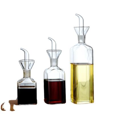 China Amazon Selling Borosilicate Cooking Oil and Vinegar Dispenser Heatable Hot Glass Storage Bottles Square Glass Oil Bottles for sale