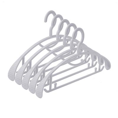 China Eco-Friendly Material Bestsellers Shoulder Off Space Saving Stacking Hangers Plastic Organizer Hangers For Home Hotel for sale