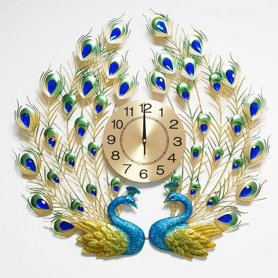 China 3D Resin 3D Peacock Decor Luxury Home Decor Peacock Fancy Gold Large Antique Gold Wall Clocks High Quality Oversized Clock Radio for sale