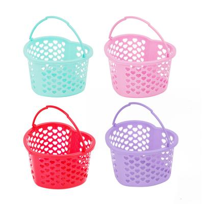 China Novelty Top Selling Storage Plastic Basket Empty Gift Baskets For Home Use Decorative Heart Shape Basket With Handle for sale