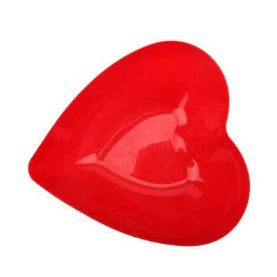 China 10 Inch Sustainable Valentine's Day Gift Recommend Special Sweet Shape Design Red Plastic Love Cups for sale