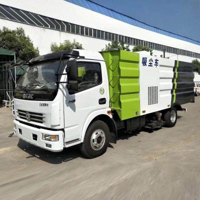 China Caminhão de saneamento Dongfeng 5000L Caminhão de absorção de poeira a vácuo à venda