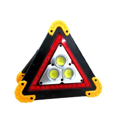 China Super Bright Emergency Long Range 3 Pcs COB Led Emergency Work Light Waterproof Auto Lighting System Triangle Flood Lights For Camping for sale