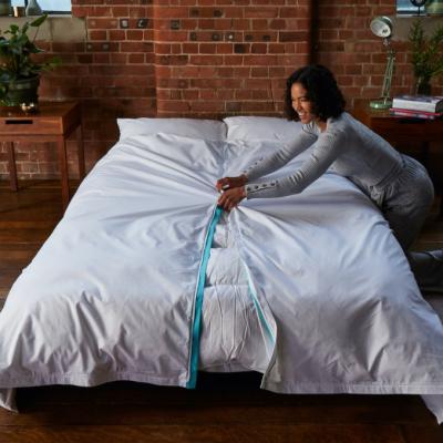 China Disposable An ingenious cotton four-piece comforter cover makes linens easier to change for sale