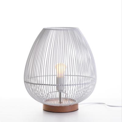 China 2022 Mediterranean hot sale luxury rattan creative handmade table lamp for sale