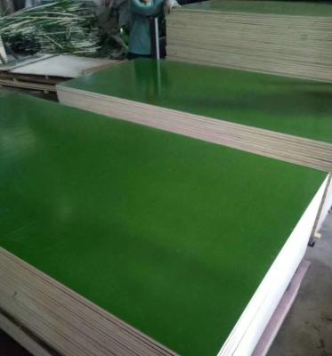 China Wholesale Price Eucalyptus Green Film Traditional Green Faced Plywood Laminated Wooden M. 18mm P For Formwork Panels 12mm Plywood for sale