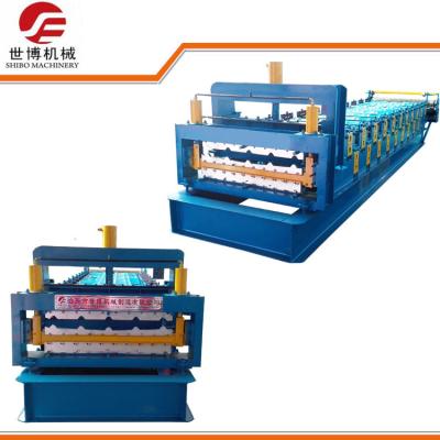 China PLC Control Automatic Shutter Roll Forming Machine With Rubber Shaft Device for sale