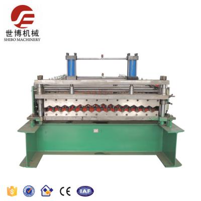 Cina rotolo dello strato ondulato 1096mm che forma macchina, rotolo lustrato delle mattonelle che forma macchina in vendita