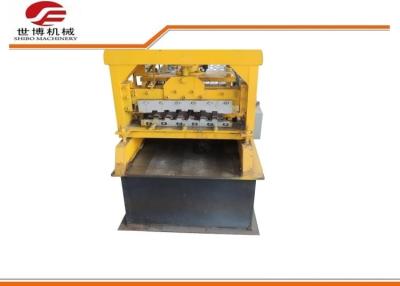 China Hydraulic Cutting Color Steel Sheet Roller Shutter Door Forming Machine for sale