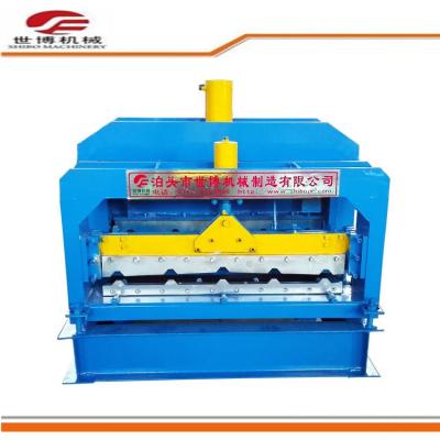 Chine Petit pain trapézoïdal de feuille de tuile de toit formant la machine avec le coupeur hydraulique garantie de 1 an à vendre