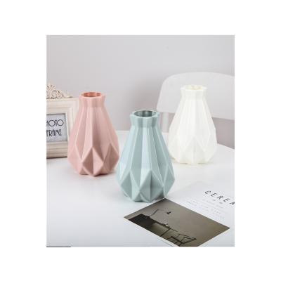 China New Hot Sale Living Room Unbreakable Household Products Modern Plastic Flower Vases for sale