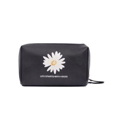 China PU Spooky Small Daisy Korean Delicate And Practical Leather Cosmetic Bag Large Capacity Fresh Waterproof Cosmetic Bag for sale