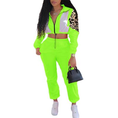 China Breathable High Quality Design Women Winter Zipper Crop Tops Tracksuits Cropped Solid Color Fashion Women Reflective Tracksuit for sale