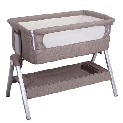 China 2021 Hot Sale Modern Luxury Adjustable Height Co-sleeper Baby Bedside Easy Folding Baby Crib for sale