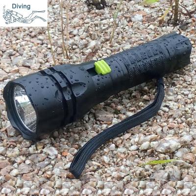 China Diver Flashlight Waterproof Riding LED Flashlight Rechargeable Flashlight Rechargeable Torch IP68 Waterproof for sale