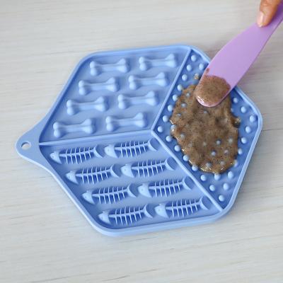 China Non-automatic Silicone Mat Dog Slow Feeder Dog Food, Dog Lick Pad, Bath Wash Distraction Dog Lick Mat for sale