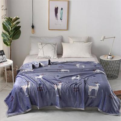 China Super soft adult air conditioning wearable Coral Thick Flannel Winter Blanket of factory direct sale Nap Blanket for sale