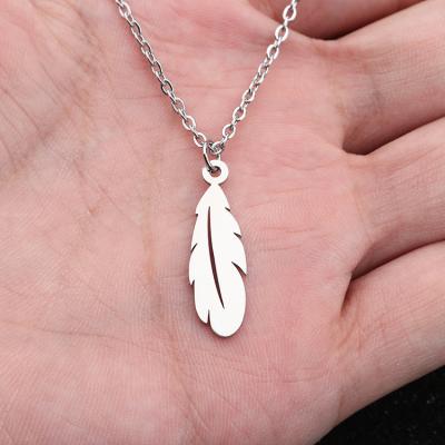 China Fashion TRENDY explosive leaf pendant necklace, popular personality, small stainless steel women's necklace wholesale for sale