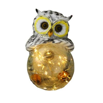 China Outdoor Garden Decorations Owl Figurines Solar Lights Outdoor Garden Decor Europe Decorative Solar Statue for Patio, Yard, Lawn Ornam for sale