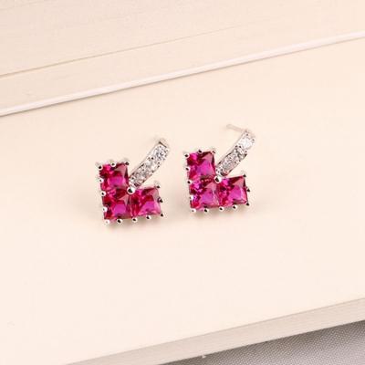 China Environmental friendly good quality zircon inlaid copper simple heart inlaid crystal red earrings korean earrings jewelry wholesale for sale