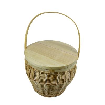 China Sustainable Wood Round Wicker Lid Picnic Basket Kids Picnic Hamper Insulated Picnic Basket Set For Austrila for sale