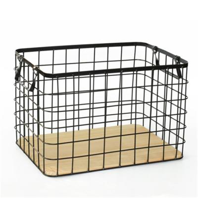 China High Quality Eco-friendly Nordic Style Metal Wire Table Storage Foldable Square Basket for sale