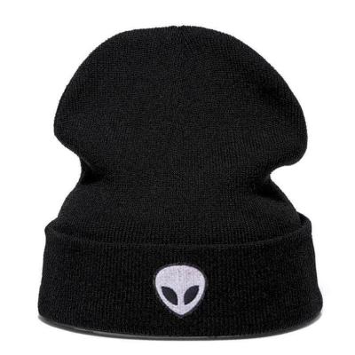 China Skull Winter COMMON Embroidery Beanie Hats Hip Hop Unisex Fashion Warm Knitted Gorro Cuff Hat for sale