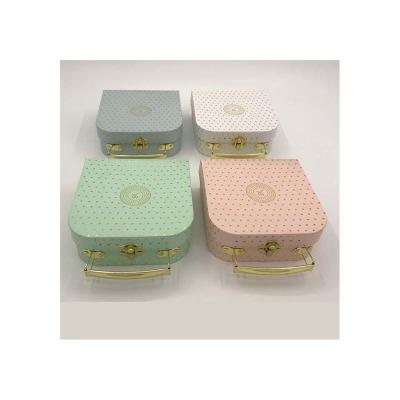 China Recyclable Decorative Cardboard Suitcase Shaped Favor Packaging Customized Gift Box With Handle Environmental Protection Box for sale