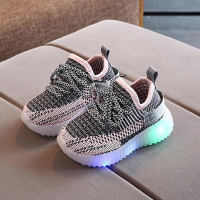 China Anti-Slippery New Style Breathable Mesh Casual Kids Led Light Shoes Comfortable Fashion Glowing Children Led Sports Shoes for sale